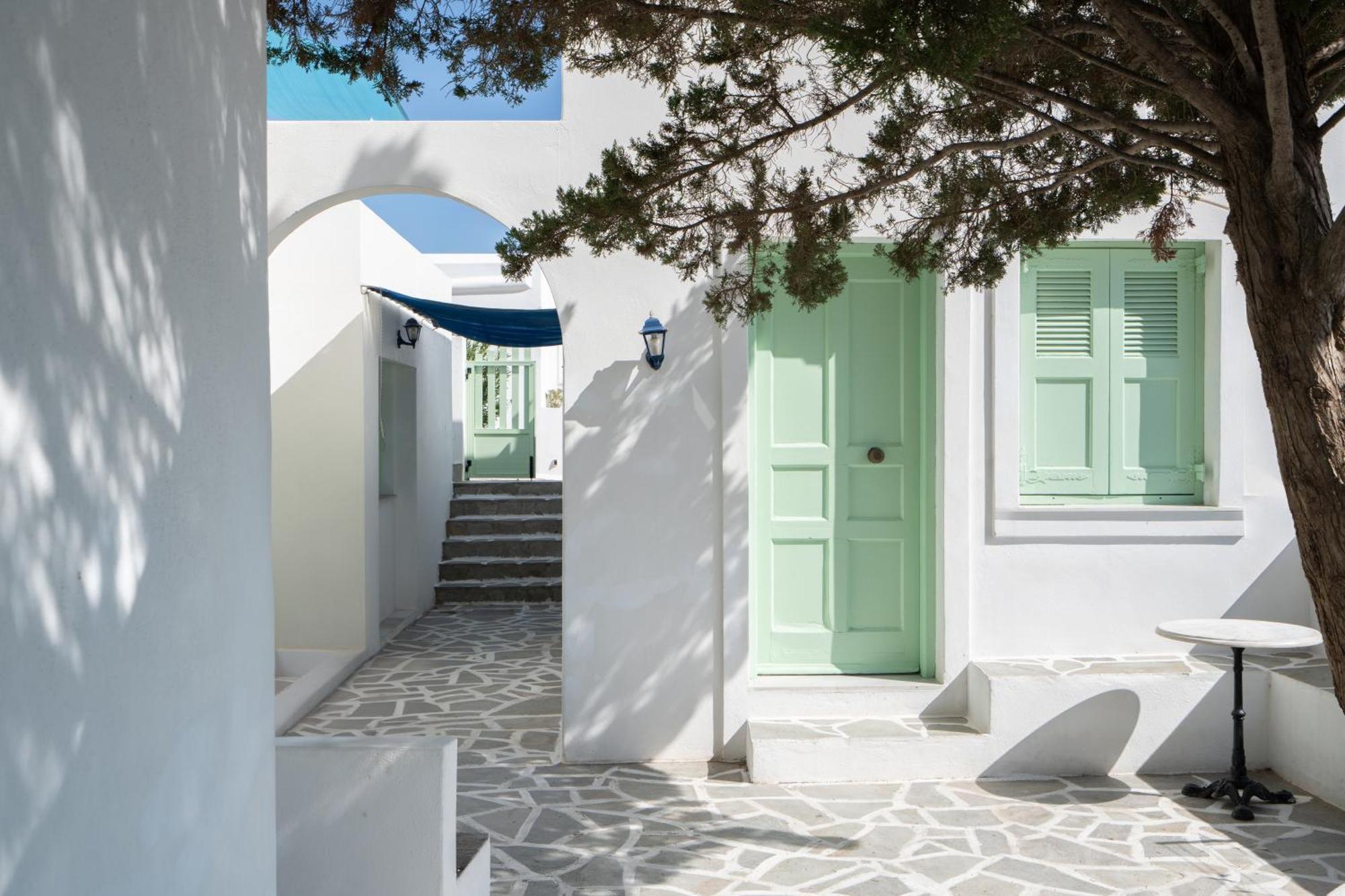 Perseas Aparthotel Naousa  Exterior photo